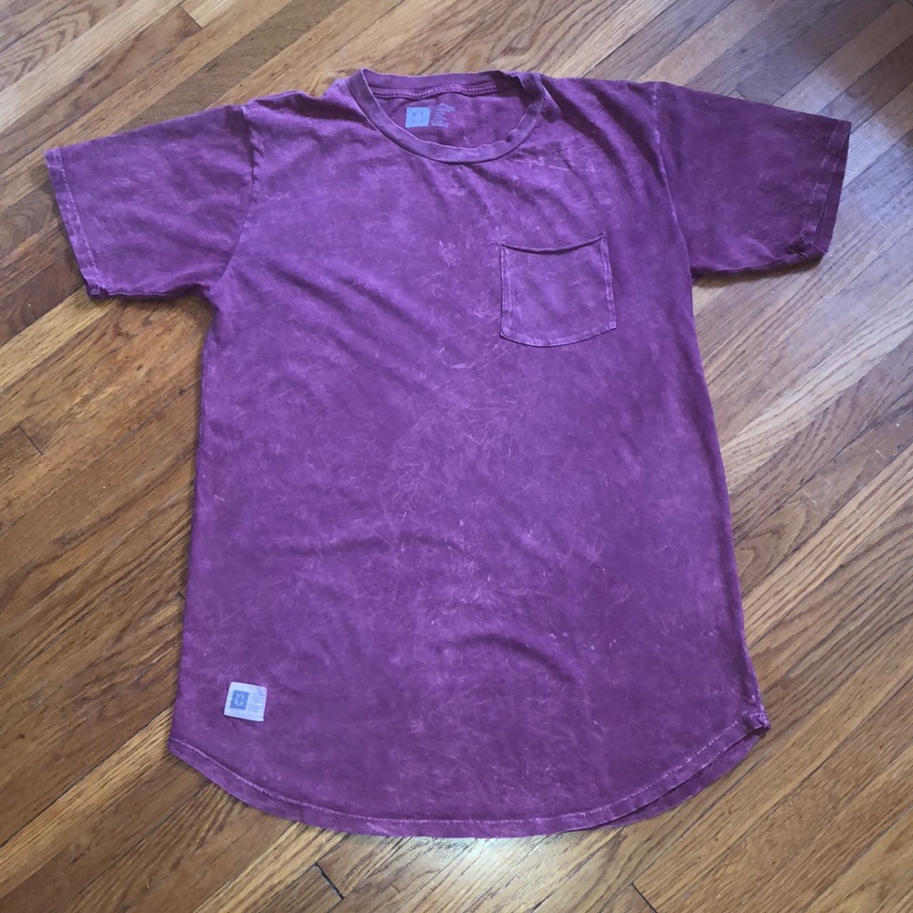 Lira Scalloped Hem Short Sleeve Tee